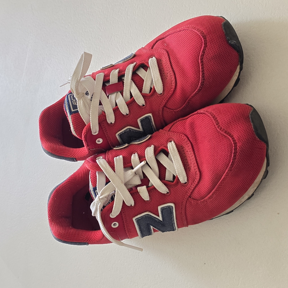 New Balance 574 Red Sneakers Boy 6 Womens 7.5